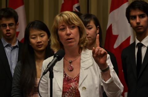 Ontario tightens Bill 13 so school boards can’t reject GSAs