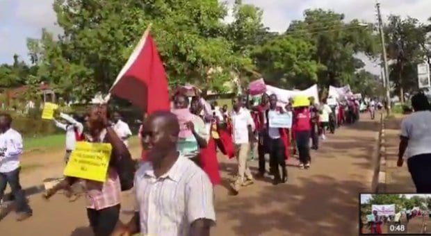 Uganda: Hundreds attend rally to celebrate anti-gay law