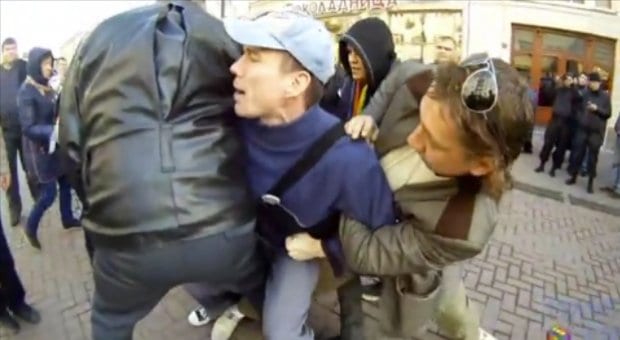 Russia: Video captures police crackdown on gay rights protest