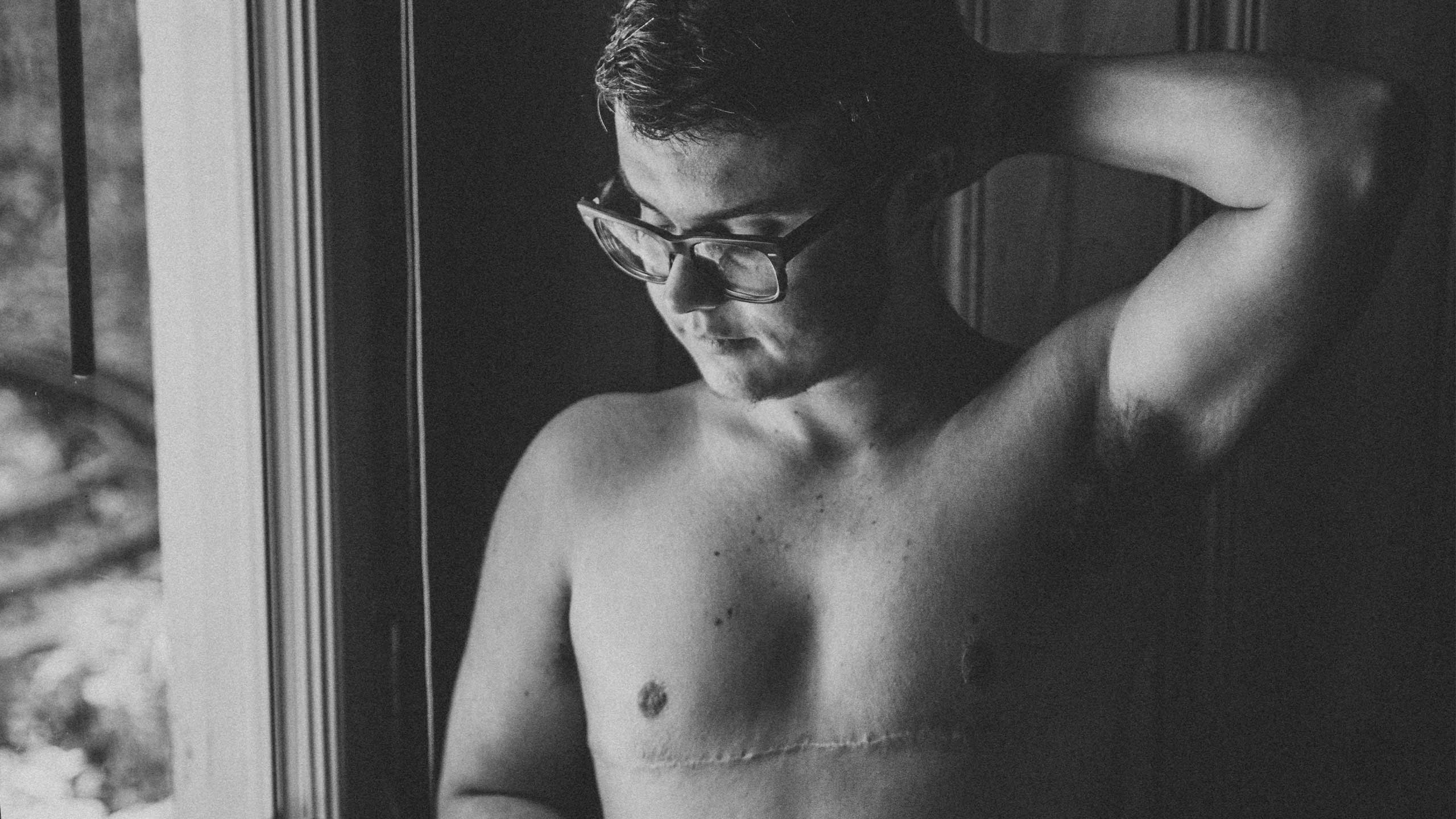 2560px x 1440px - A trans man modelled nude for 150 photographers, and fell in love with his  body | Xtra Magazine
