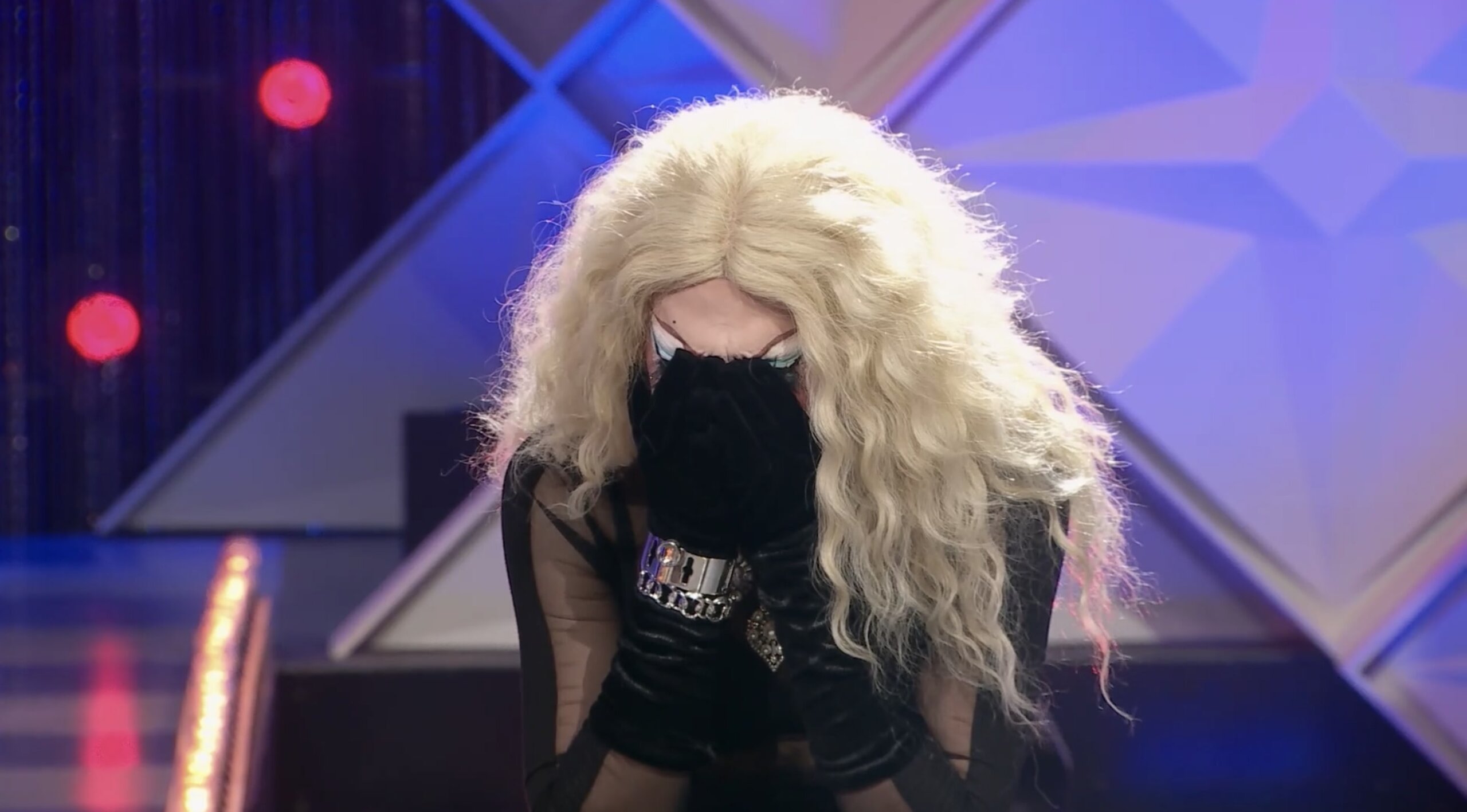 Pythia cries with relief upon surviving the final Lip Sync for the Finale