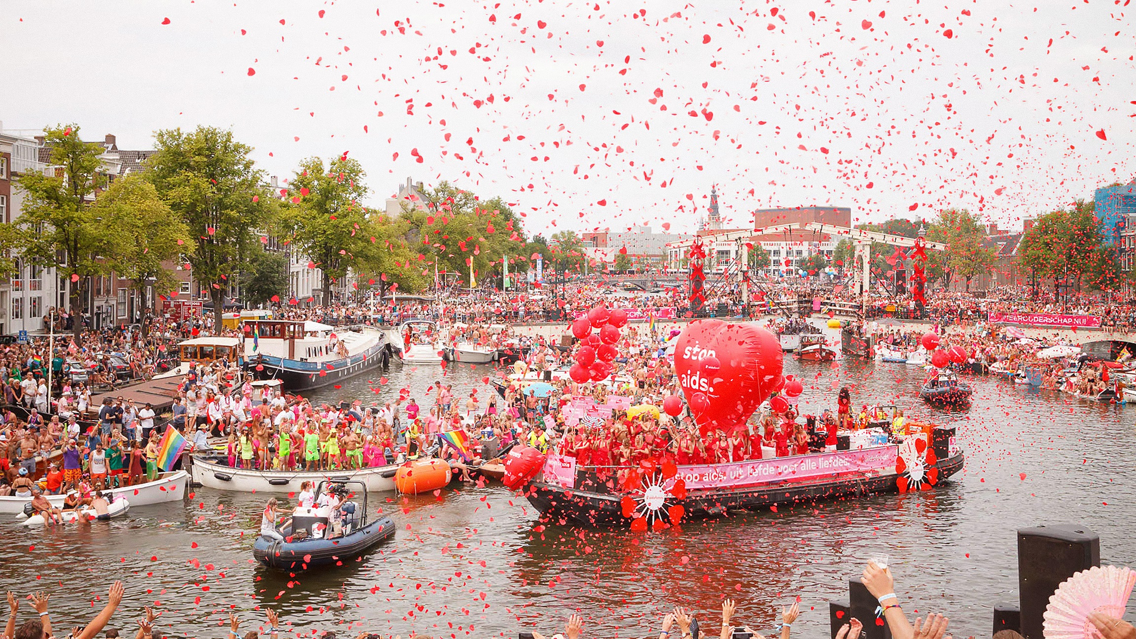 Pride travel: Amsterdam Pride on the canals