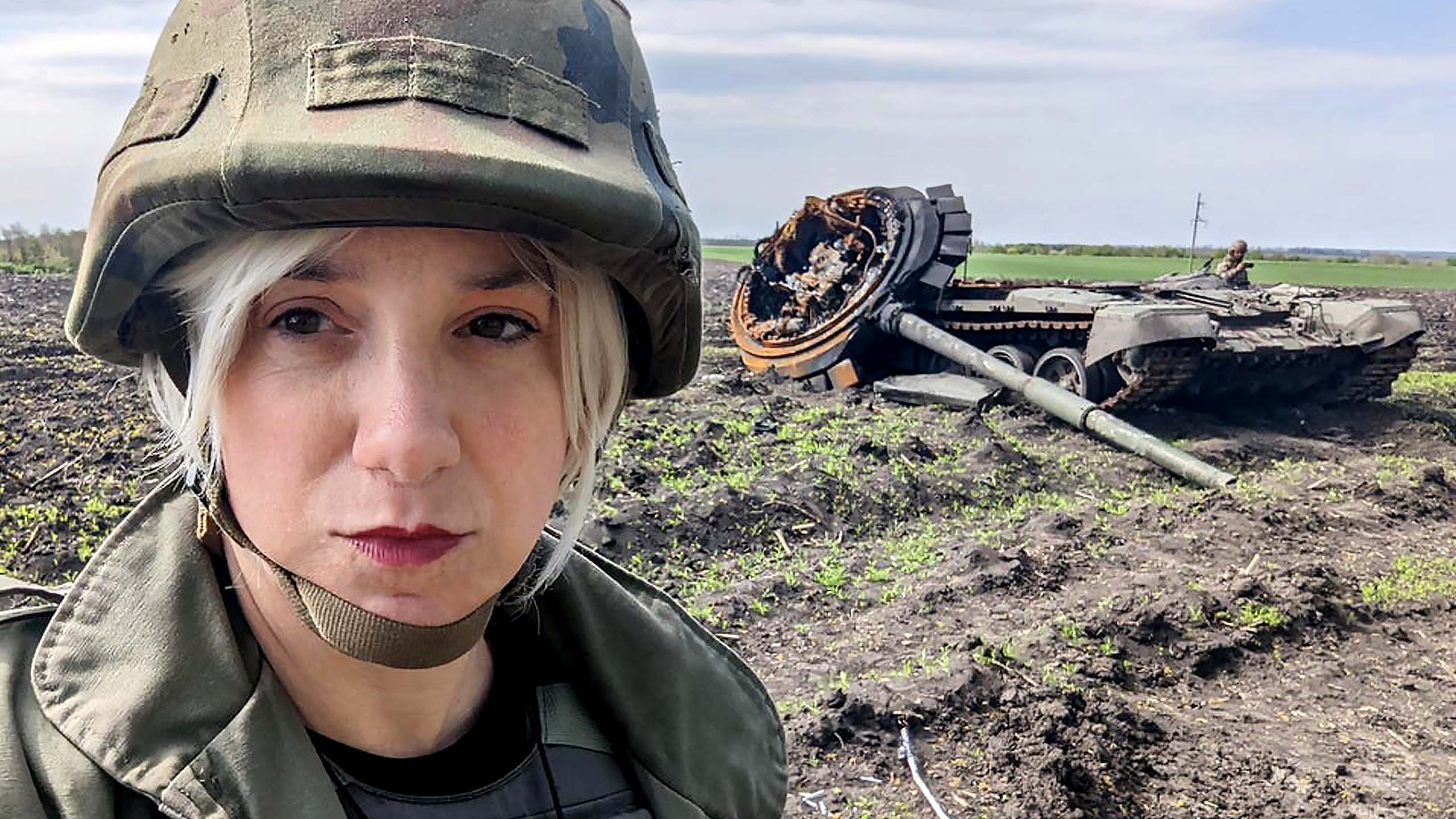 Meet the trans war correspondent at Ukraine's frontlines | Xtra Magazine